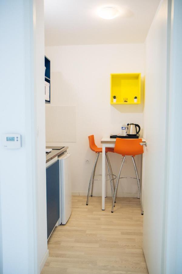 الشقق الفندقية Twenty Business Flats Nimes Trigone المظهر الخارجي الصورة