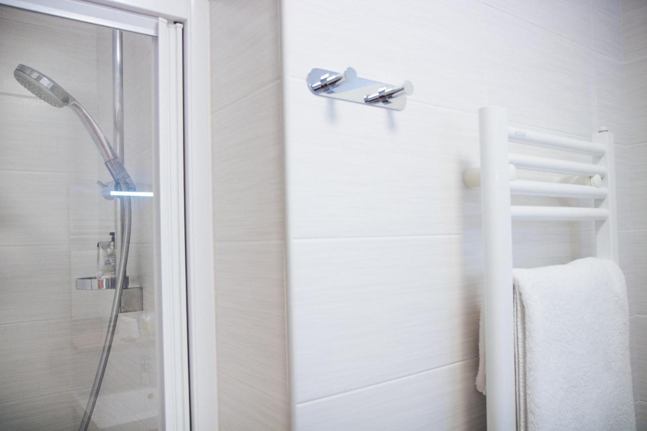 الشقق الفندقية Twenty Business Flats Nimes Trigone المظهر الخارجي الصورة